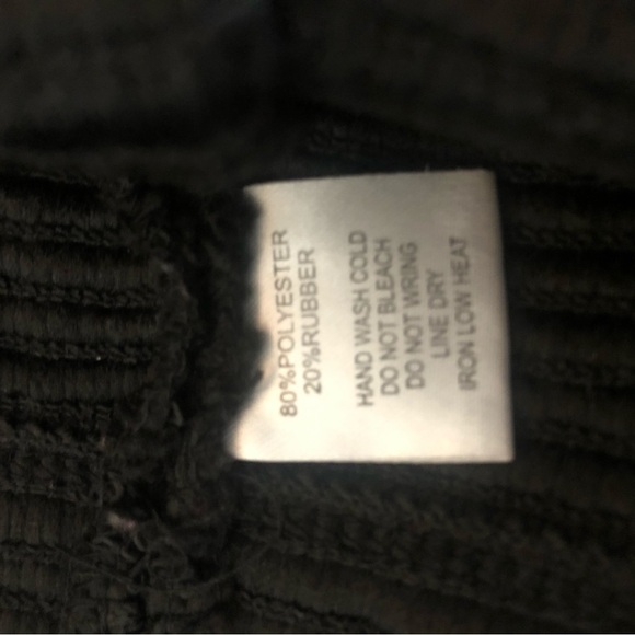 Ginger G Black Textured Mini Skirt with Gold Zipper - Size S - Chic & Flattering - Picture 4 of 5